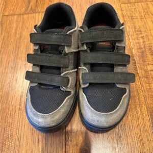 Kids Five Ten Mountain bike shoes, size 4
